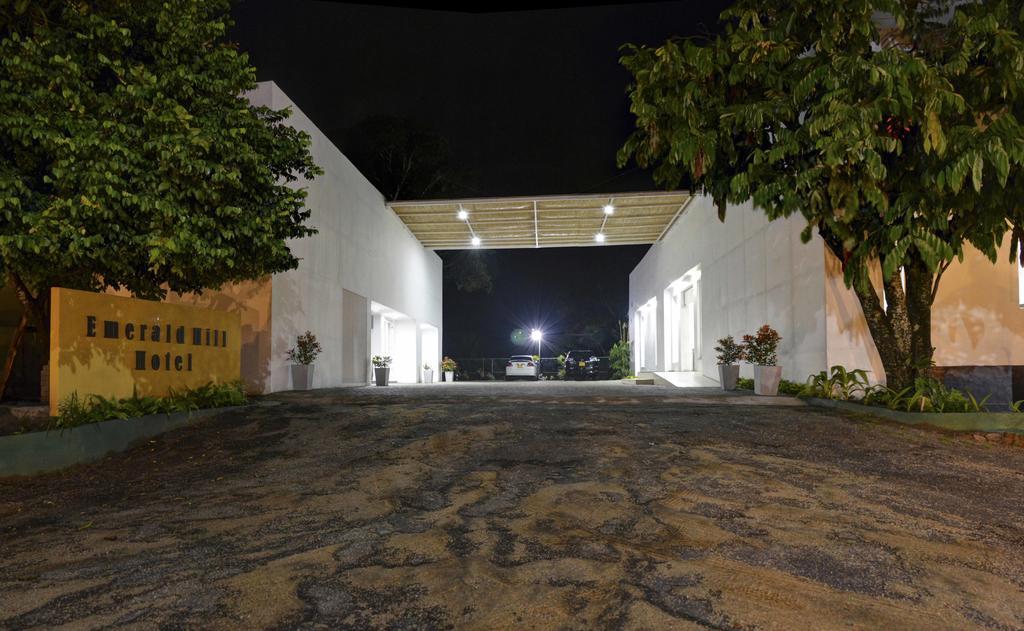 Emerald Hill Hotel Kandy Exterior foto